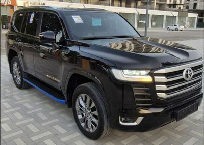 Land cruiser 300 Full Pozitsiya 3.5litr turbo SROCHNA SOTILADI!!!