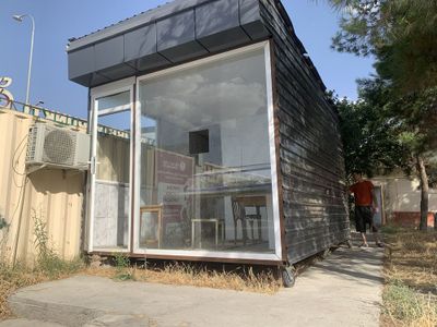 Profildan mustahkam qilib yasalgan budka SROCHNO sotiladi