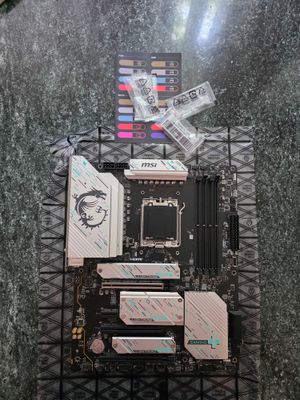 MSI X670E gaming plus wifi