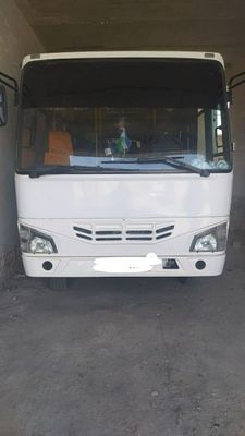 Avtobus sotiladi Isuzu Np21