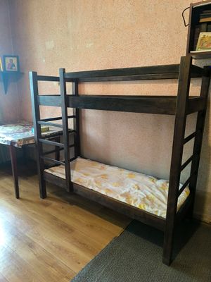 Продам двухъярусную детскую  деревянную  кроаать