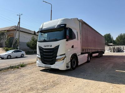 IVECO EURO 6 plus + WIELTON прицеп Сотилади