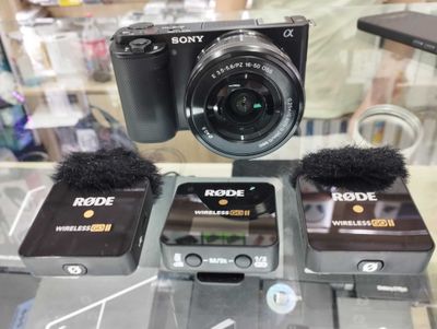 Sony ZV-e10 , Va +Mikrofon Brendoviy, Ikkalasi Chotki Xolatda