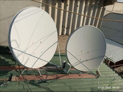 Sputnik antennalar tuyneri bilan sotiladi.