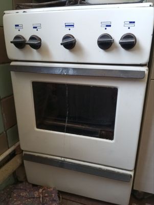 Продам газовую плиту