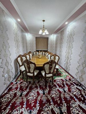 Стол и стулья 12 штук