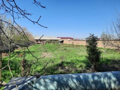 Sotiladi uchastka 30 sotix