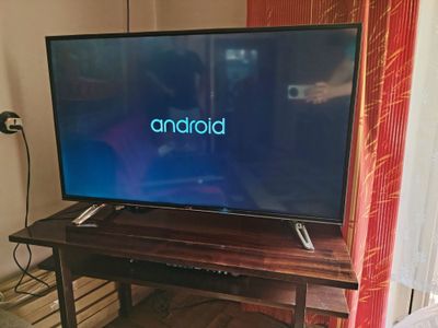 Продаётся телевизор Artel 43 smart