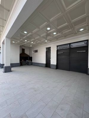 ПРОДАЕТСЯ дом 3х этажный, 4,6 сотки, 300м2, ориентир Мечеть Яккасарай