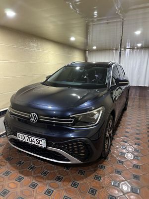 Продается Volkswagen ID6 PRO CROZZ почти новый пробег 1100 км Сотилади