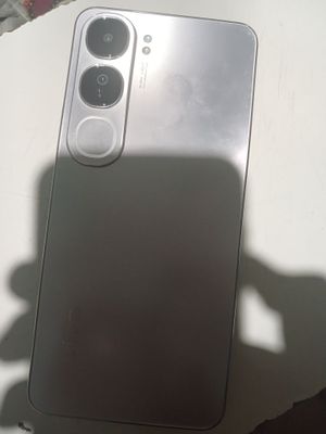 Vivo v40 lite ideal