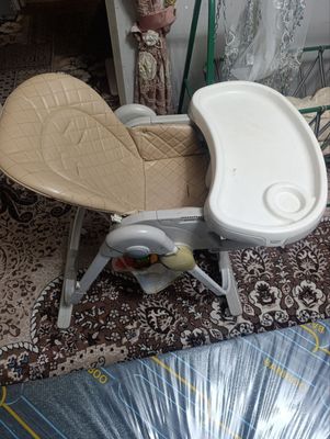 Bolalar uchun ovqatlanish stolchasi