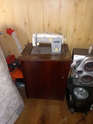 Швейная машинка и оверлок
