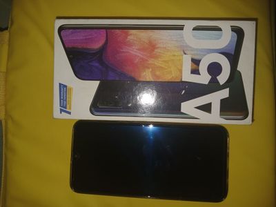 Samsung A50 holati yangi