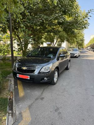 Cobalt 2022, 4 poziciya, ideal, kulrang mokriy asfalt
