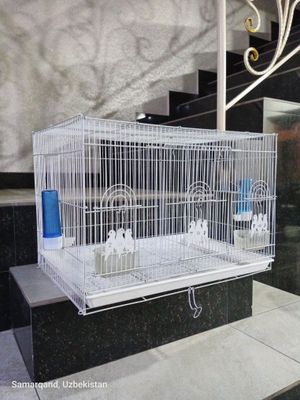 Клетка для папугаёв почти новая аккуратно использовано