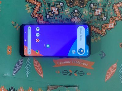 Телефон Mi A 2 .
