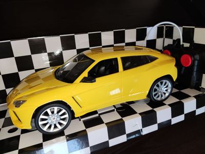 Радиоуправляемая машинка Lamborghini Urus, Подарки