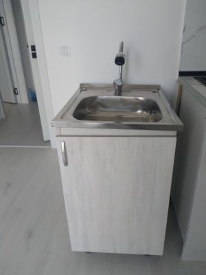Кухонная мойка тумба + смистител, канализационная трубы,