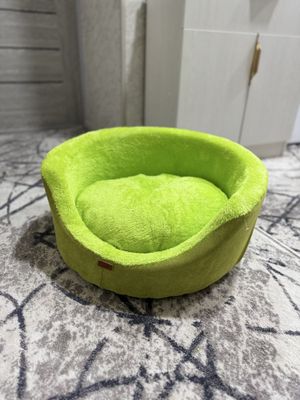 Продается лежак / дом для кошки новый