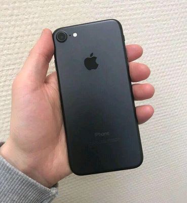 Srochna iphone 7 sotiladi