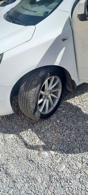 17 vossen saka diska sotiladi