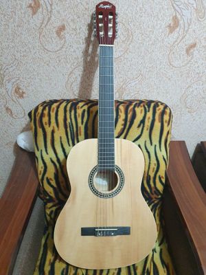 Gitara yangi 1hafta oldin olingan