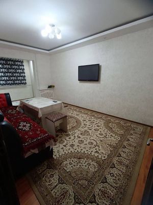 Ижарага 4/2/4 Куйлук 2 массив 4-х комнатная срочно в аренду 4 хонали