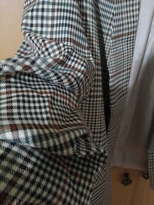 Kostyum kletkali