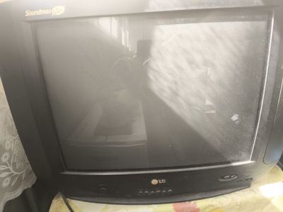 Lg телевизор 2шт( Цена за 2 ТВ)