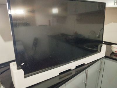 Televizor satiladi 43