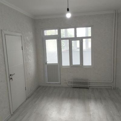 Зангиота туманида 2 хонали квартира ижарага берилади.