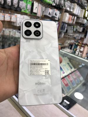 Honor X7c.