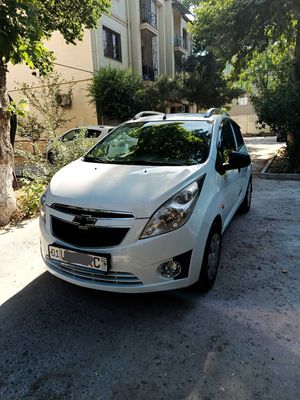 Spark avtomobili sotiladi