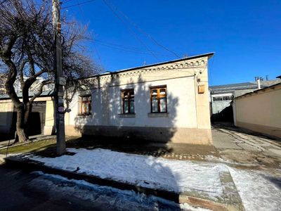 Участок 2,3-соток угловой Ц-6 метро Минор 2-линия