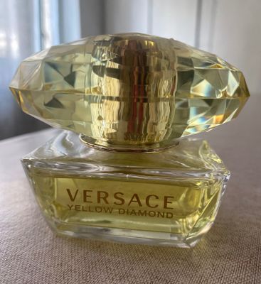 Продается Versace Yellow Diamond