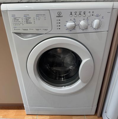 продам стиральную машину indesit