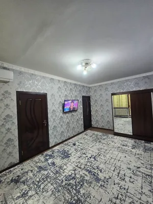 Продаётся Чиланзар 8 кв 1_4/4 балкон 1,5 *3