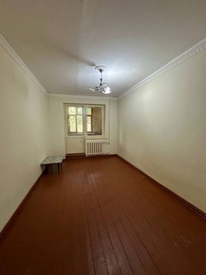 Аренда. Мирабадский р-н Куйлюк массив 2 2/1/4 кирпич чистая квартира
