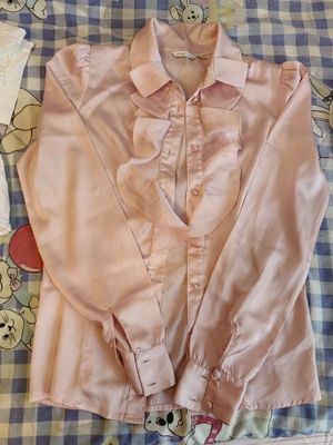 Продаются нежные блузки на лето.