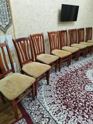 Стол ва саккизта стули бор
