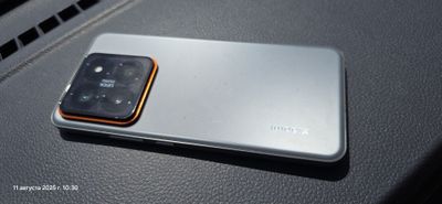 Xiaomi 14 pro titan