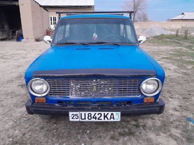 VAZ 21011 SEDAN ...