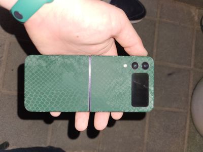 Продаю Samsung Z Flip4