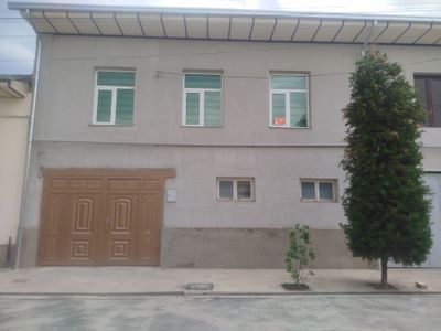 uch qaxramonda 4sotu 5 xonali Xovli sotiladi