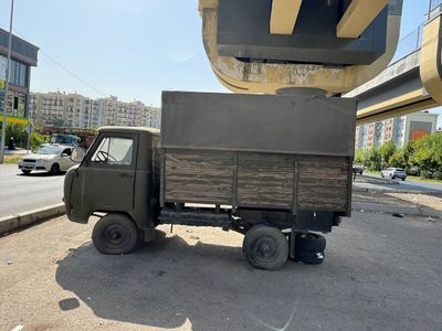Sotiladi UAZ bortavoy