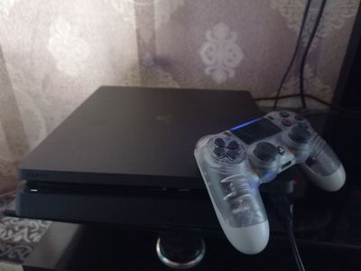 PS4 slim tiniq holati ideal yangi 1TB hotirasi vzlom bogan proshivfka