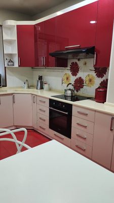 Сдаю 4 комнаты м-в Госпитальный