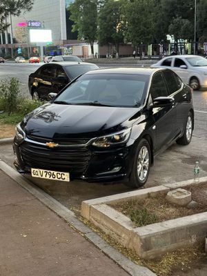 Onix premier 1 qora