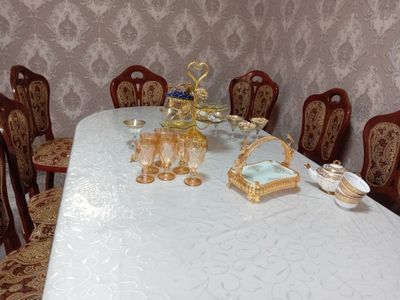 Стол стул 12 кишилик сотилади